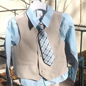 NWT - 4 Piece Suit Set w/ Vest, Shirt, Tie & Pants
